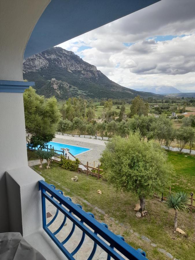 Agriturismo Palas De Serra Country Resort Onifai Exterior photo