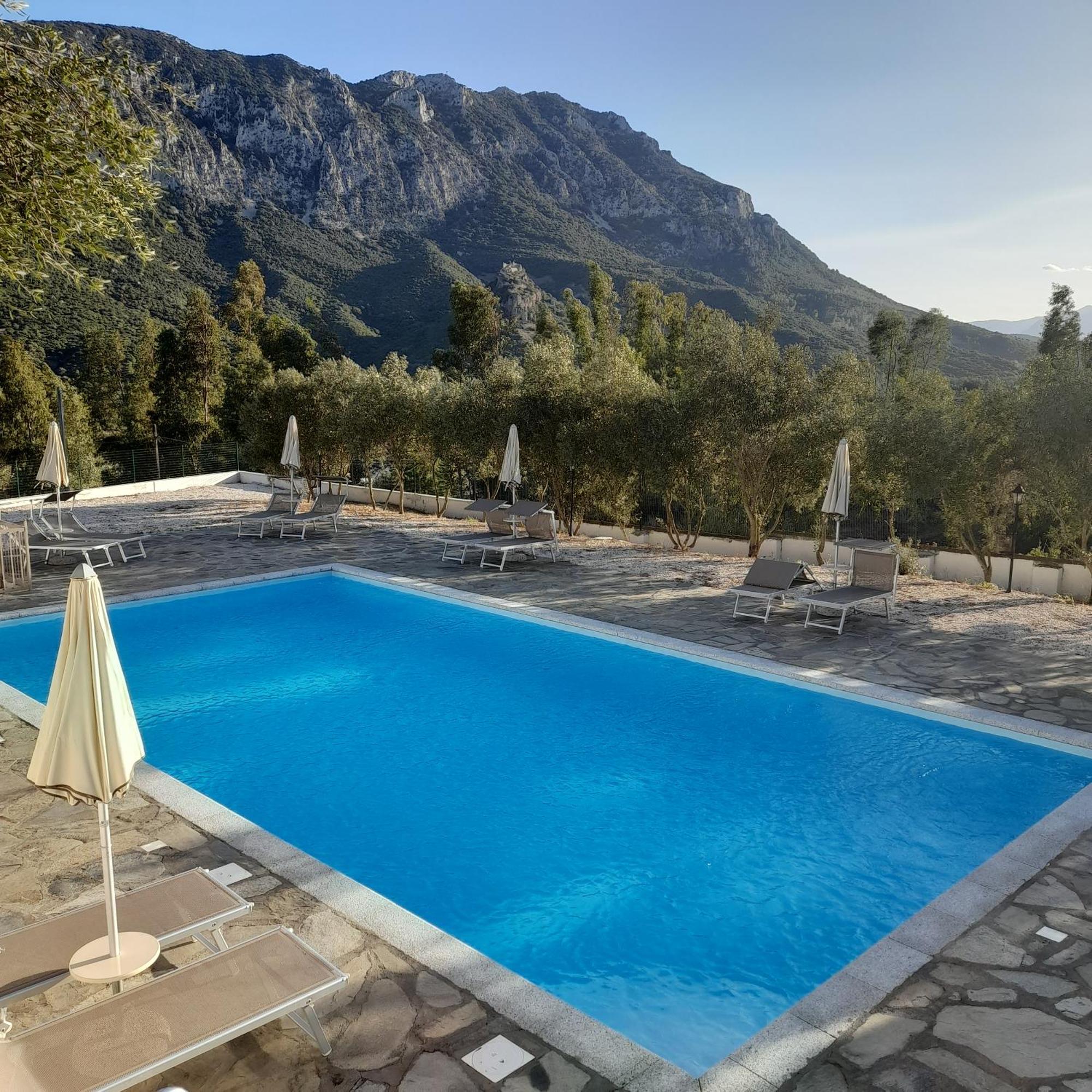Agriturismo Palas De Serra Country Resort Onifai Exterior photo
